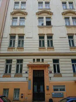 Pragues Rainbow Guest House Zewnętrze zdjęcie